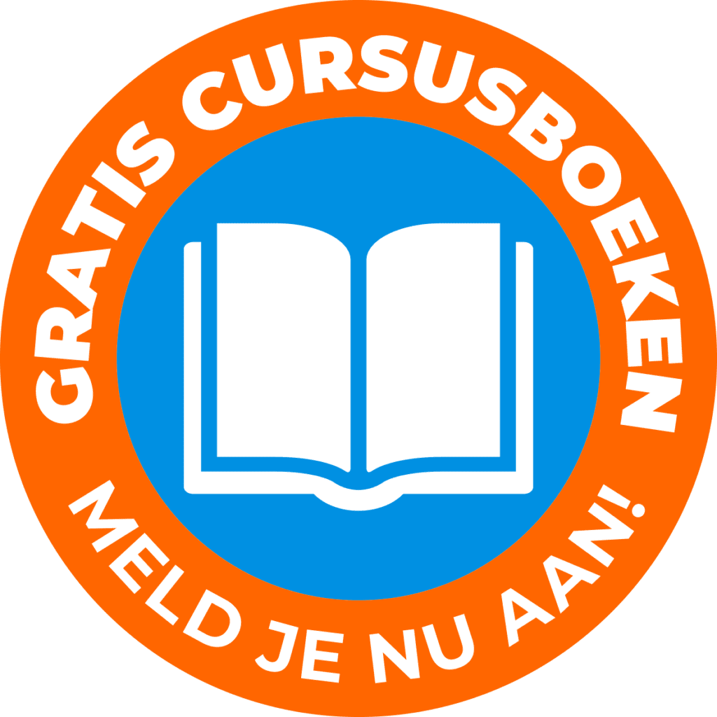 Een oranje cirkel met een wit boekpictogram in het midden. Tekst rond de cirkel luidt GRATIS CURSUSBOEKEN bovenaan en MELD JE NU AAN! onderaan. De achtergrond is donkerblauw.